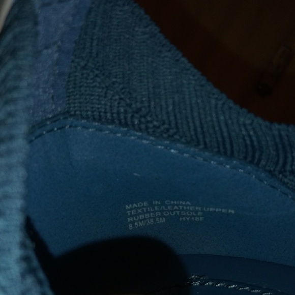 Michael Kors Billie Trainer - Picture 8 of 8